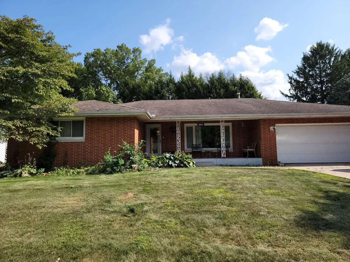 606 W 13th Street, La Porte, IN 46350 - #1