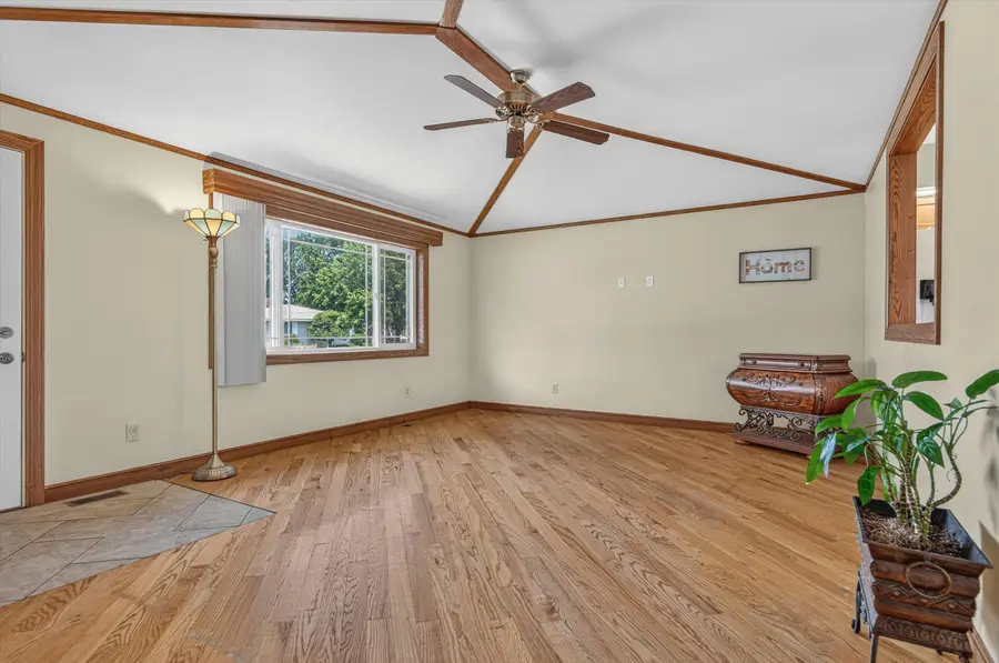 9937 Delaware Place, Highland, IN 46322 - #3