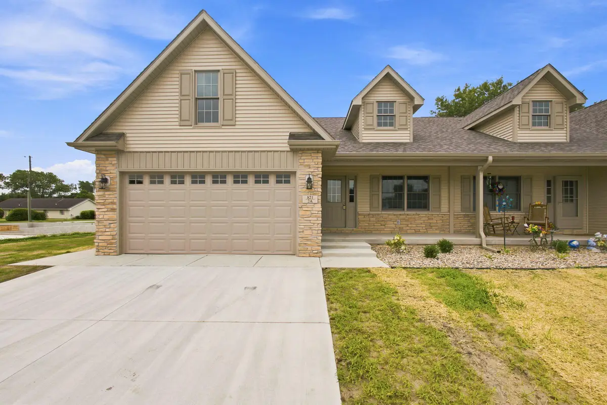 821 9th Street Sw #2a, Demotte, IN 46310 - #1