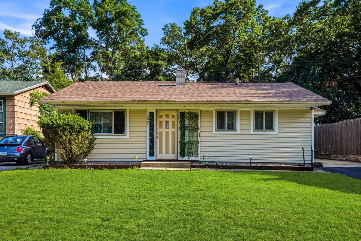 609 Washington Park Boulevard, Michigan City, IN 46360 - #1