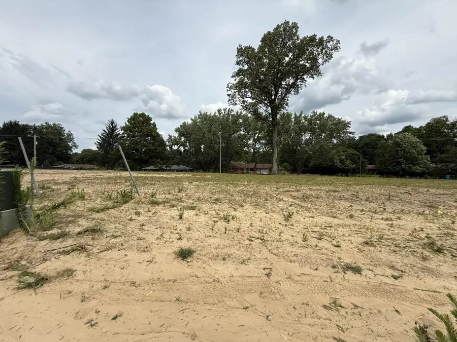 874 W Severs Road, La Porte, IN 46350 - #2
