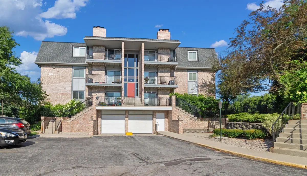 205 W Joliet Street #303, Schererville, IN 46375 - #1