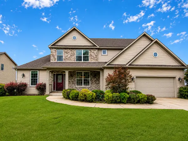 37 Covington Drive, Valparaiso, IN 46385