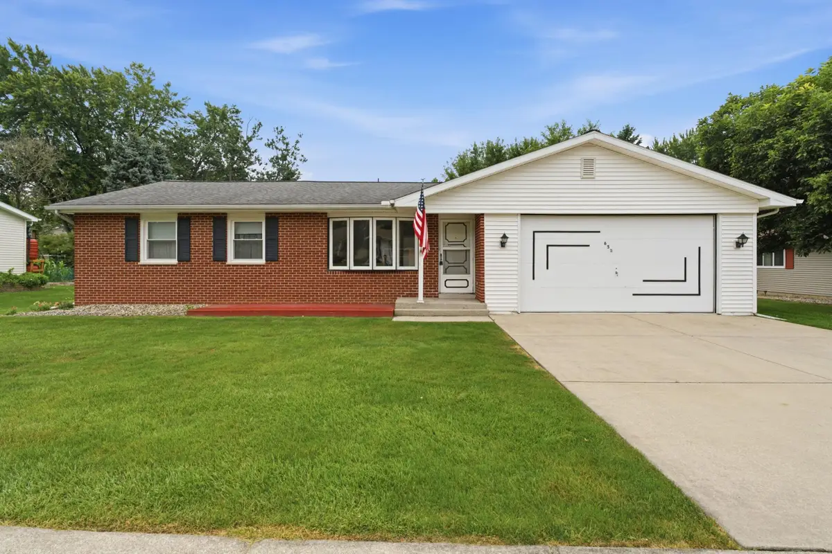 653 Lorraine Drive, Valparaiso, IN 46385 - #1