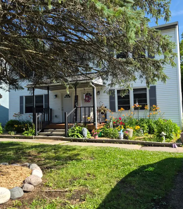 455 Woodlawn Avenue, Chesterton, IN 46304