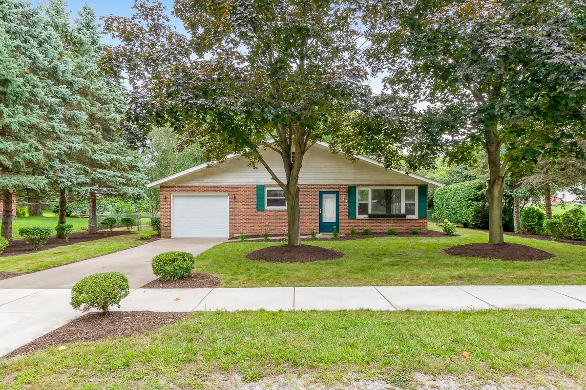 705 2nd Avenue Nw, Demotte, IN 46310 - #1