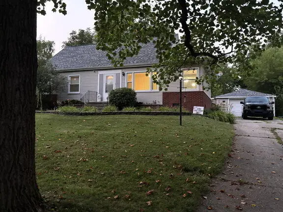 57 Indian Trail, Merrillville, IN 46410
