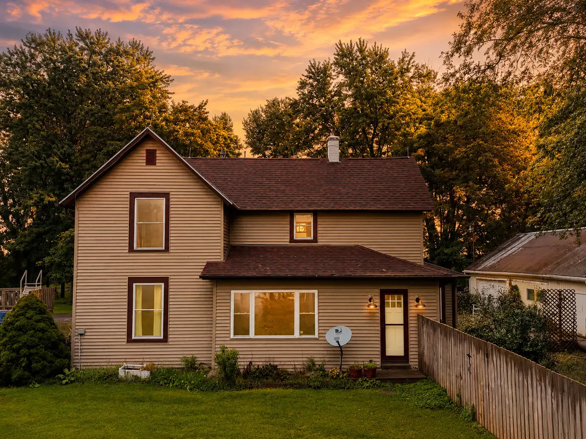 403 E 300 S, Valparaiso, IN 46383 - #1