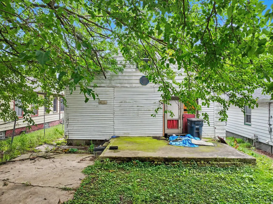 131 N Ashland Avenue, Michigan City, IN 46360 - #2