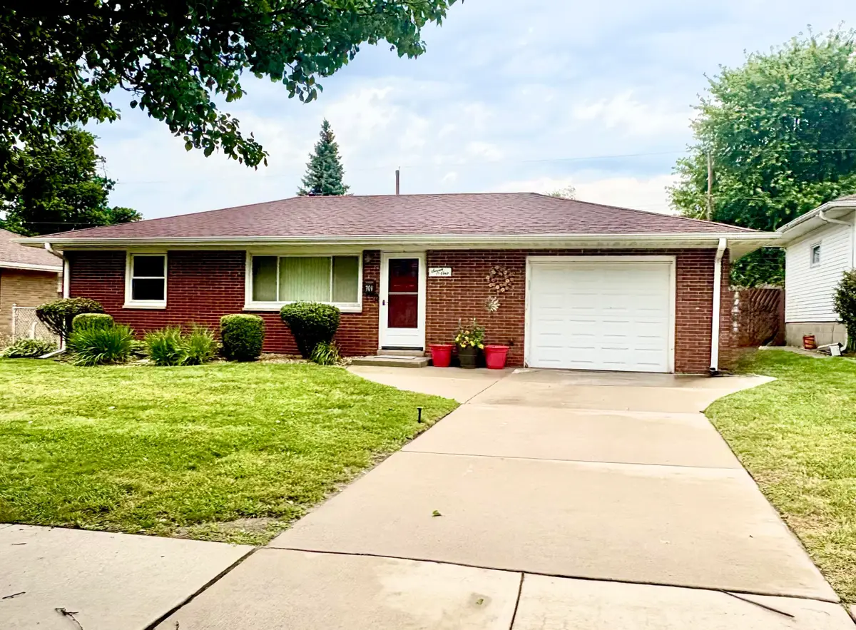 701 N Jay Avenue, Griffith, IN 46319 - #1