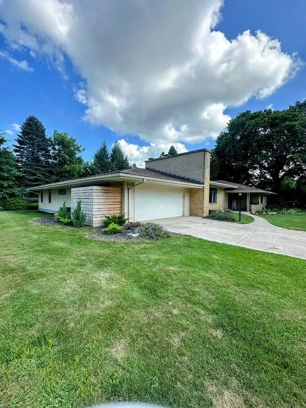 1801 Kingsbury Avenue, La Porte, IN 46350 - #2