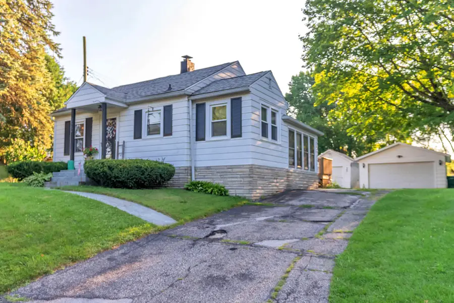 422 Rockwood Street, La Porte, IN 46350 - #2