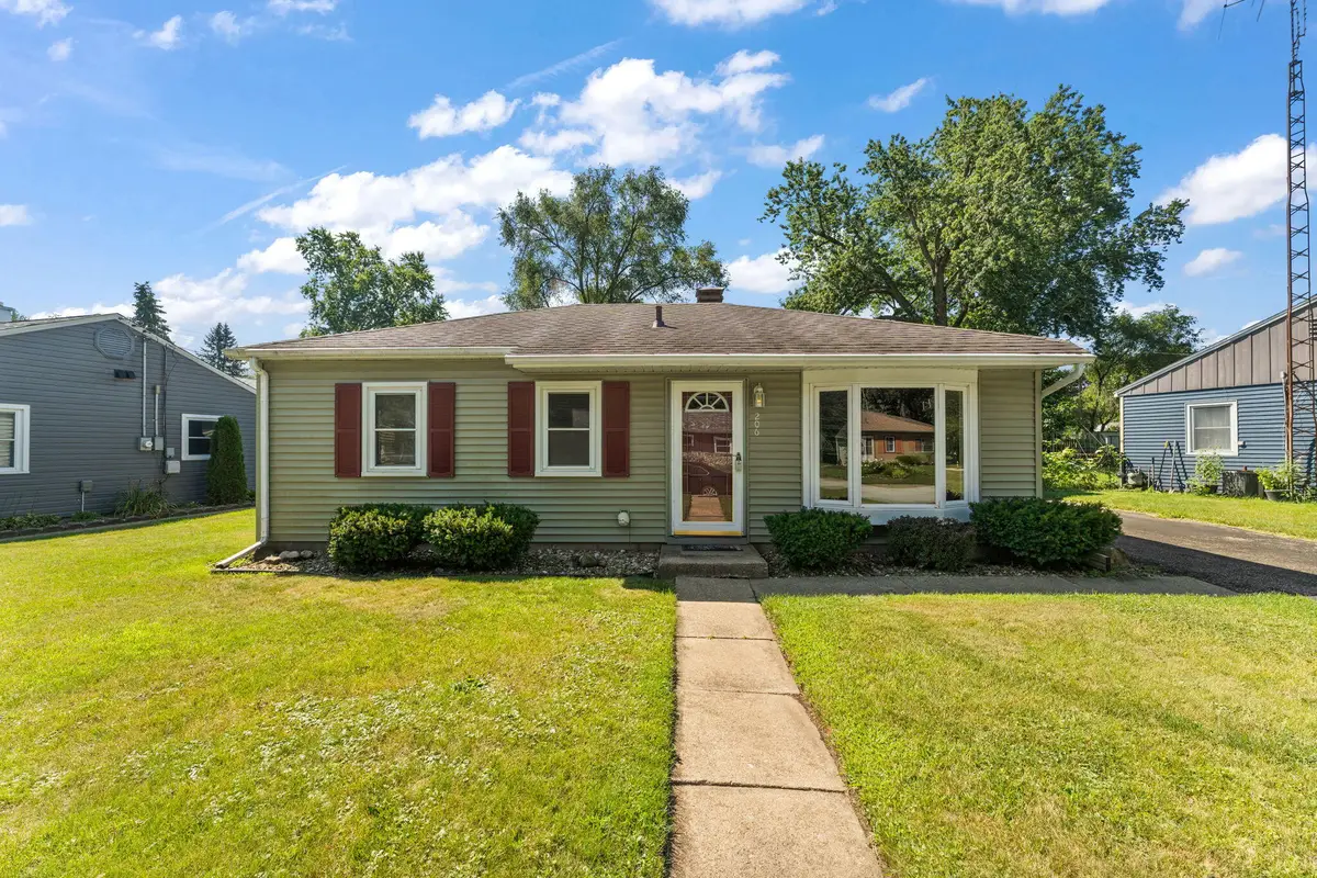 206 E 9th Street, La Porte, IN 46350 - #1