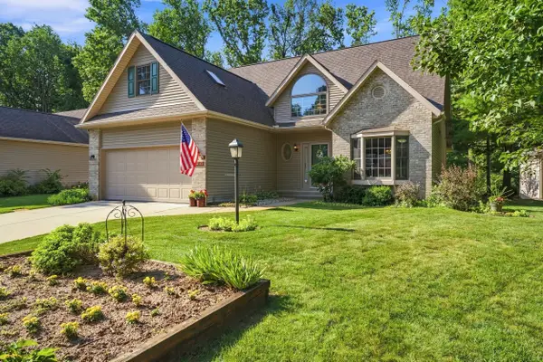 2017 Woodland Estates Drive, Elkhart, IN 46514