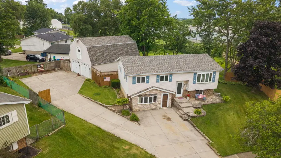 741 Hiawatha, Lowell, IN 46356 - #2