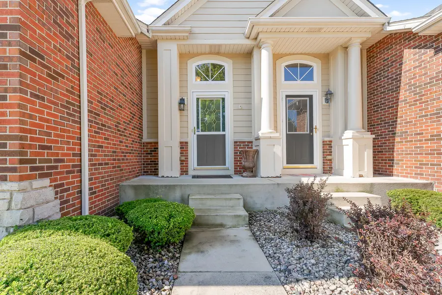 9855 Oakwood Court, Saint John, IN 46373 - #3