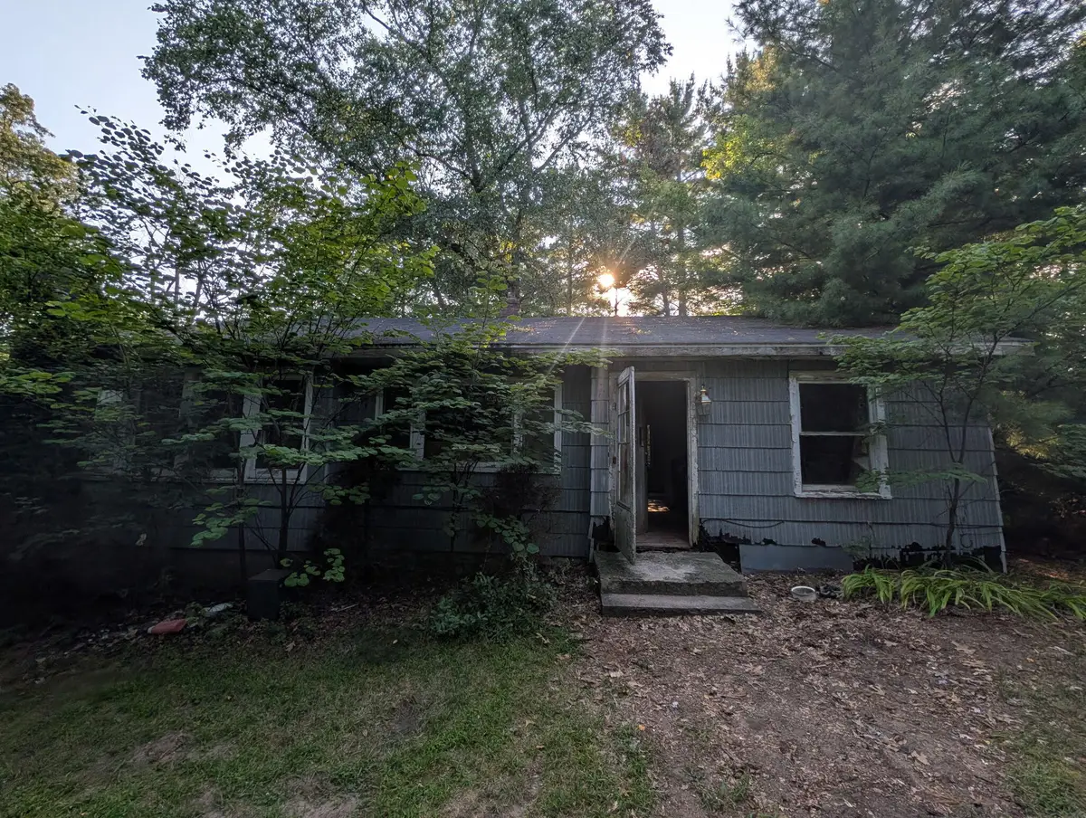 7255 S Us Highway 421, San Pierre, IN 46374 - #1
