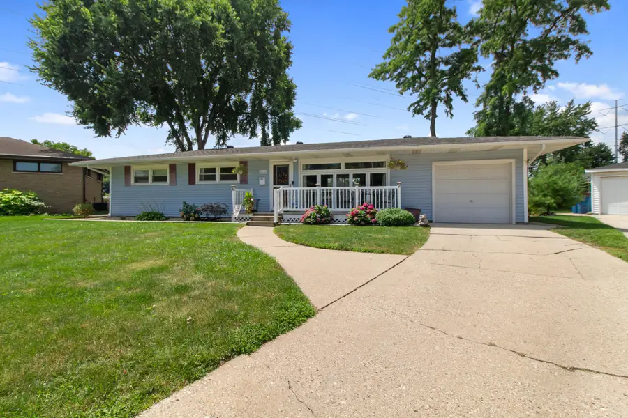 8434 Delaware Place, Highland, IN 46322 - #3