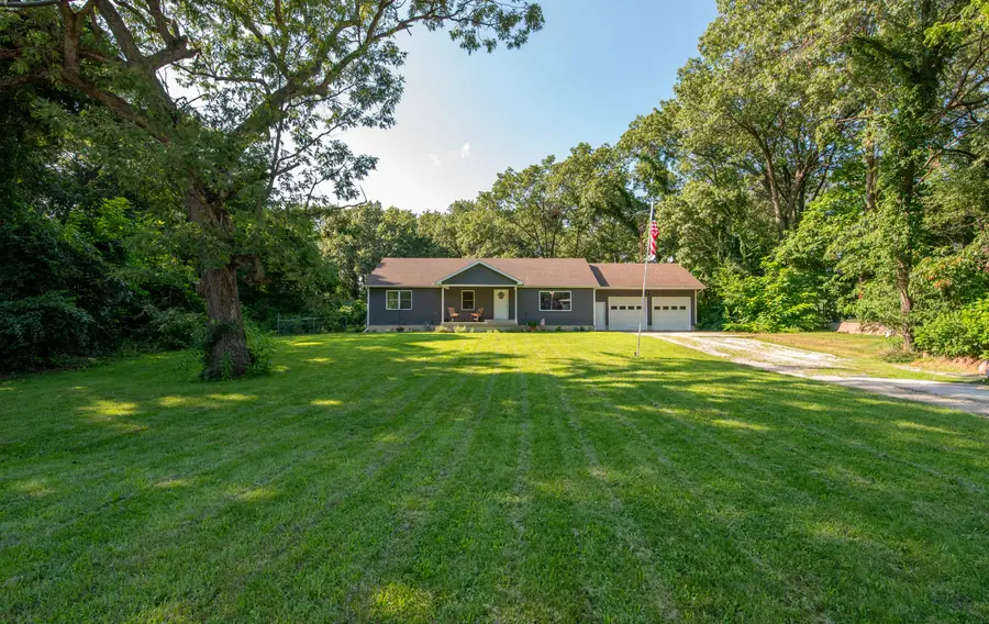 415 Woodlawn Avenue, Michigan City, IN 46360 - #3
