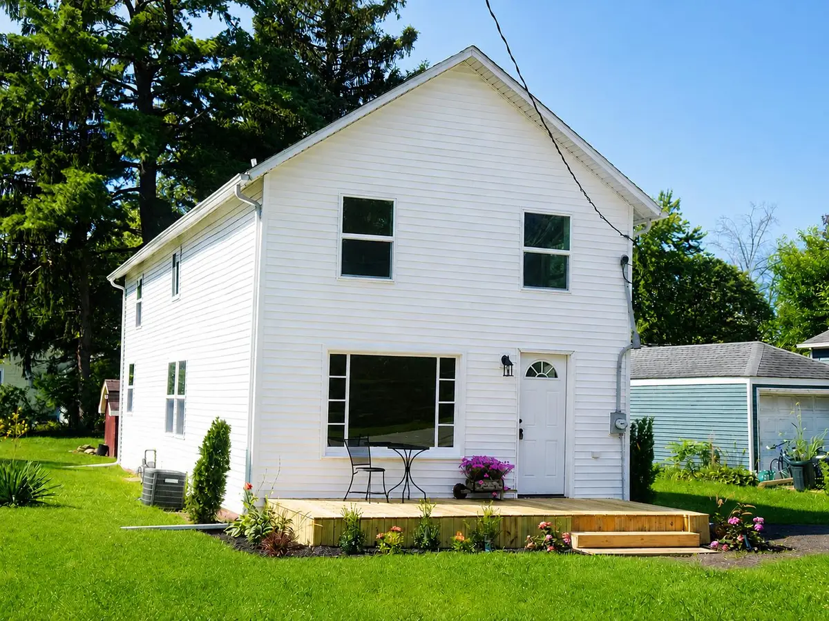 708 E Washington Street, Knox, IN 46534 - #1