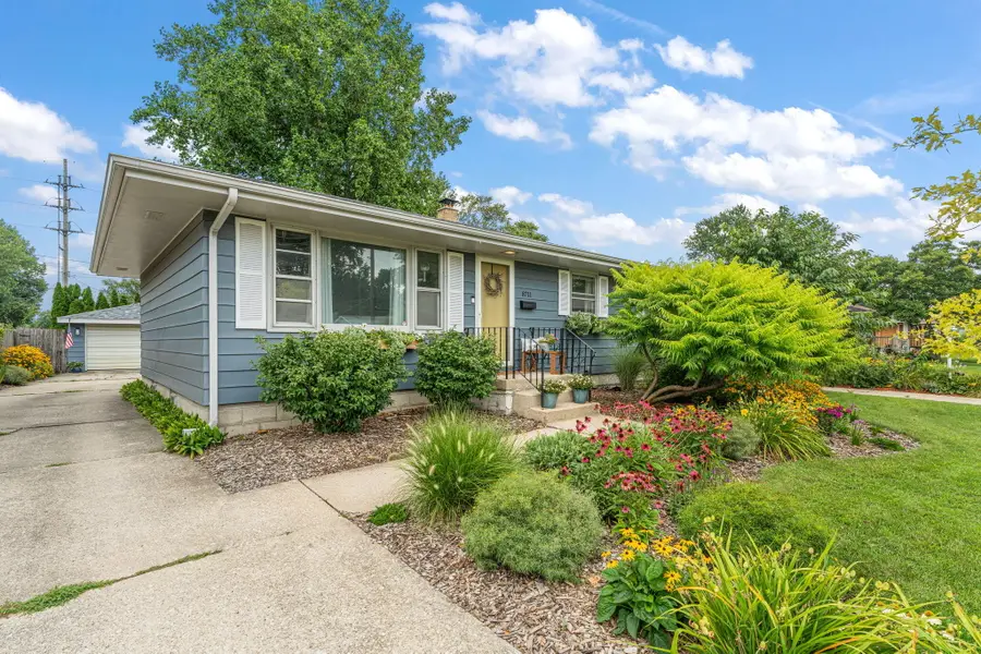 8711 Manor Avenue, Munster, IN 46321 - #2