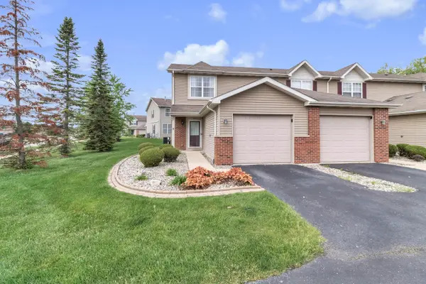 883 Flagstone Drive, Dyer, IN 46311