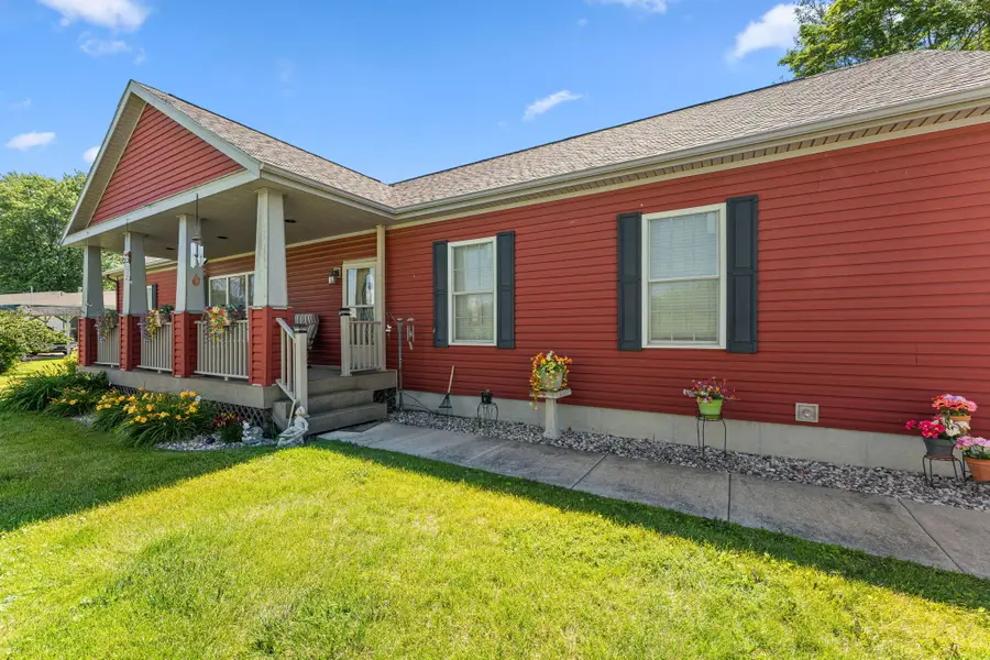 6 S Fish Lake Street, Valparaiso, IN 46385 - #2