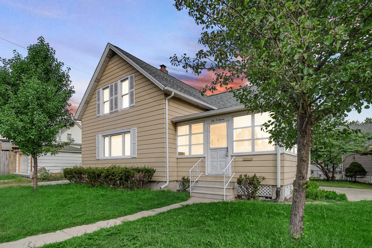 607 W Ripley Street, Michigan City, IN 46360 - #1