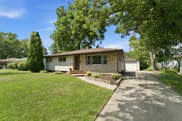 322 Oriole Avenue, Crown Point, IN 46307