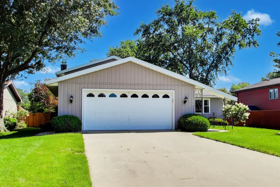 8787 Mathews Lane, Crown Point, IN 46307 - #3