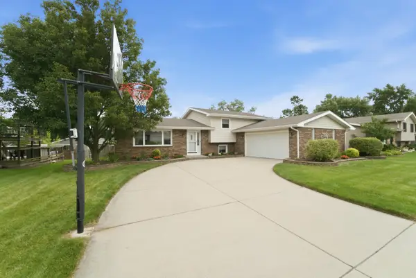 954 Chippewa Drive, Crown Point, IN 46307