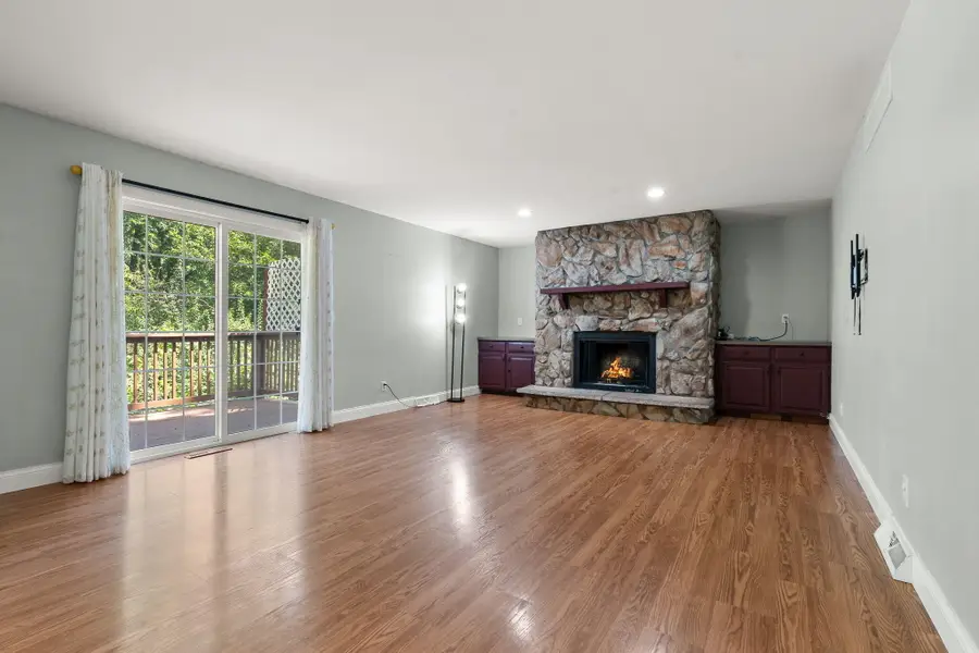423 Shorewood Court, Valparaiso, IN 46385 - #2