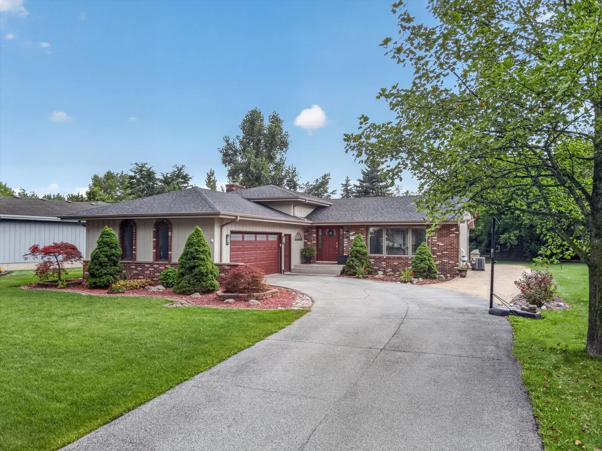 10000 Redbud Road, Munster, IN 46321 - #1