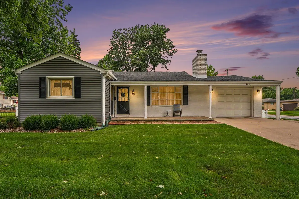 203 E Greenwood Avenue, Crown Point, IN 46307 - #1