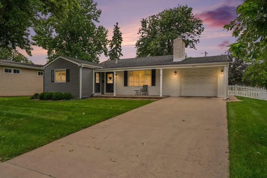 203 E Greenwood Avenue, Crown Point, IN 46307 - #2