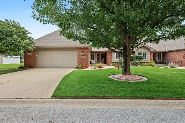 6169 Avocet Circle, Hobart, IN 46342