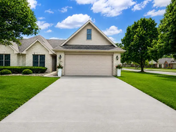 1081 Wildwood Lane, Schererville, IN 46375