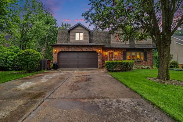 428 Pickwick Place, Valparaiso, IN 46385