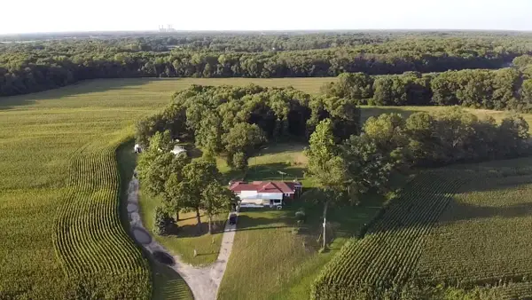 1748 E County Rd 900 N, Wheatfield, IN 46392