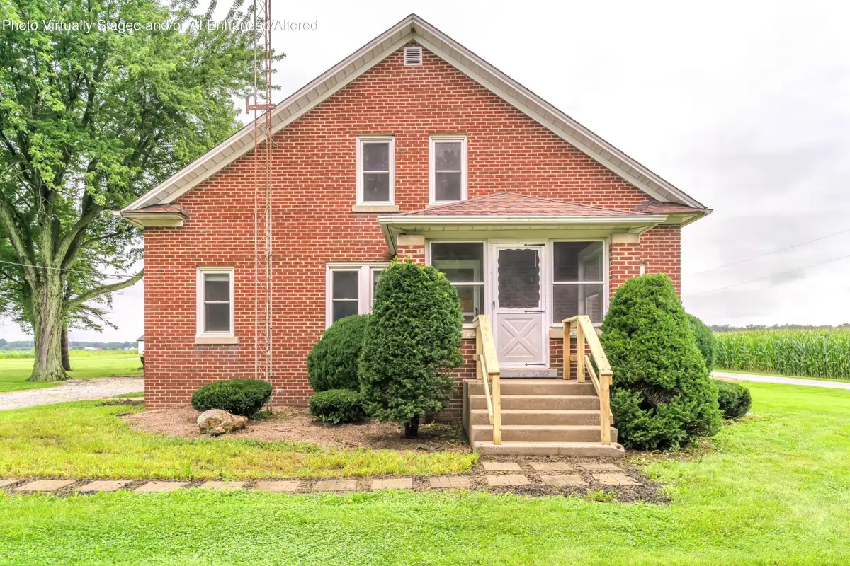 502 S 250 W, Valparaiso, IN 46385 - #1
