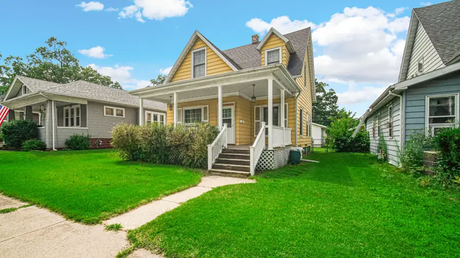 221 S Woodland Avenue, Michigan City, IN 46360 - #3