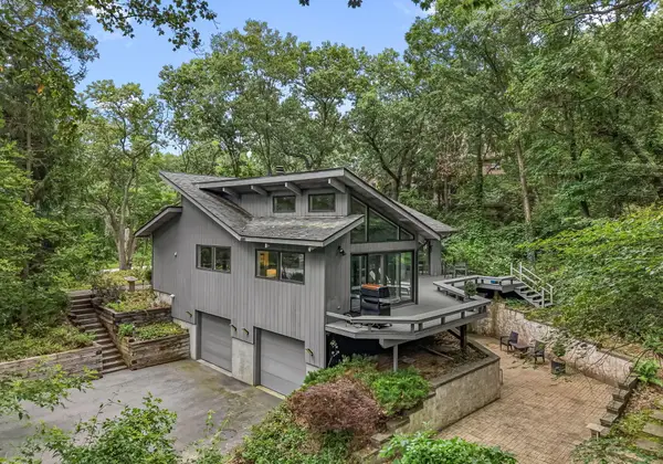 221 Bote Drive, Chesterton, IN 46304