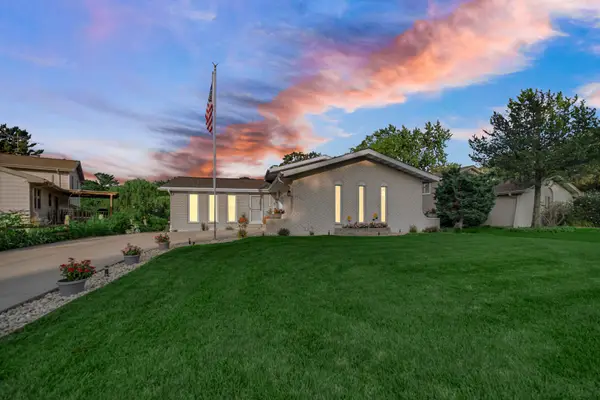 8569 Mathews Street, Crown Point, IN 46307