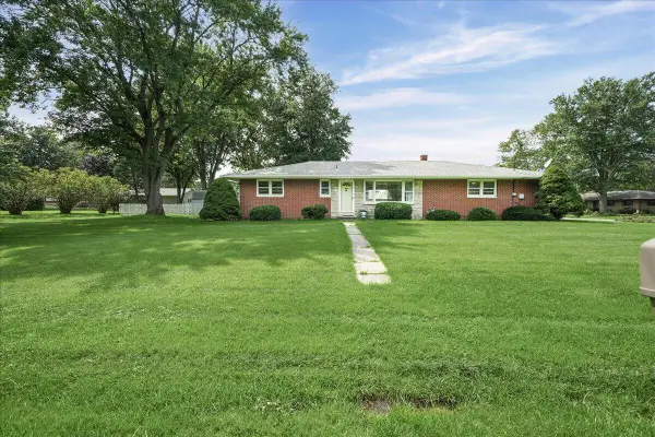 3605 Sunset Drive, Valparaiso, IN 46383