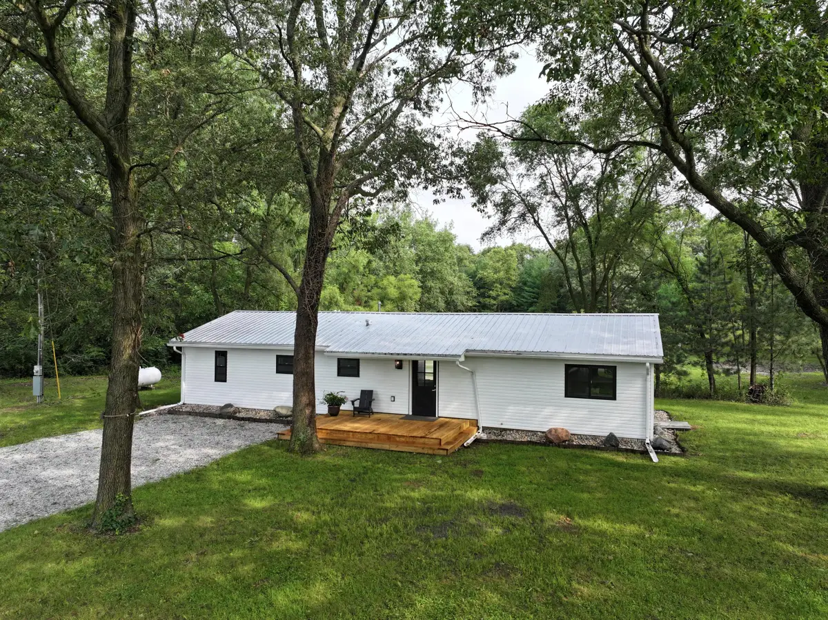 13054 W 300 N, Medaryville, IN 47957 - #1