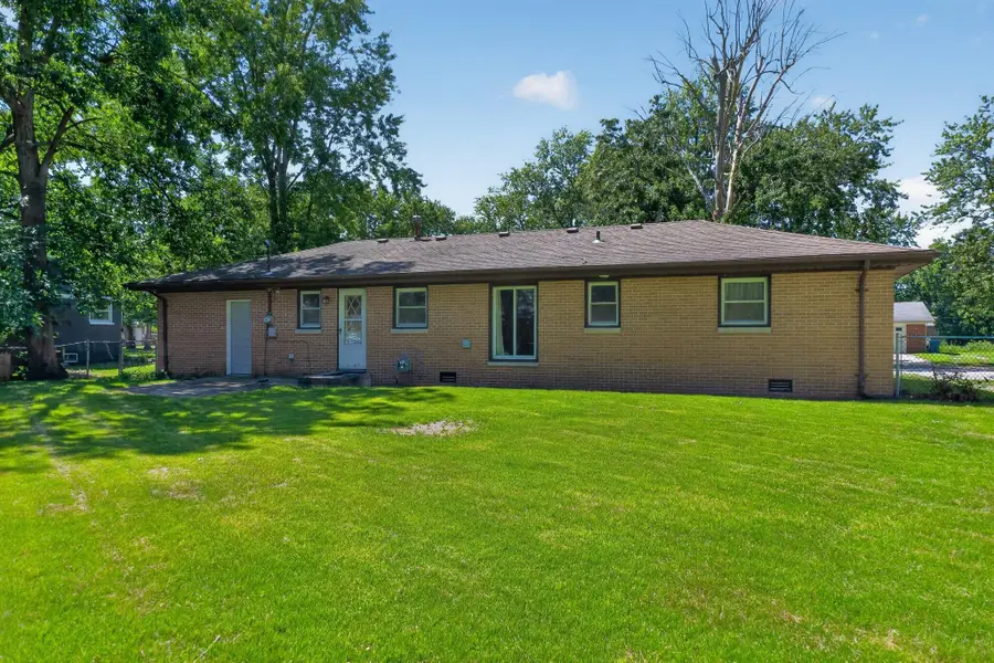 417 Cedar Street Nw, Demotte, IN 46310 - #3