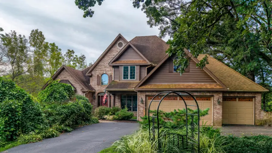 292 W 500 N, Valparaiso, IN 46385 - #2