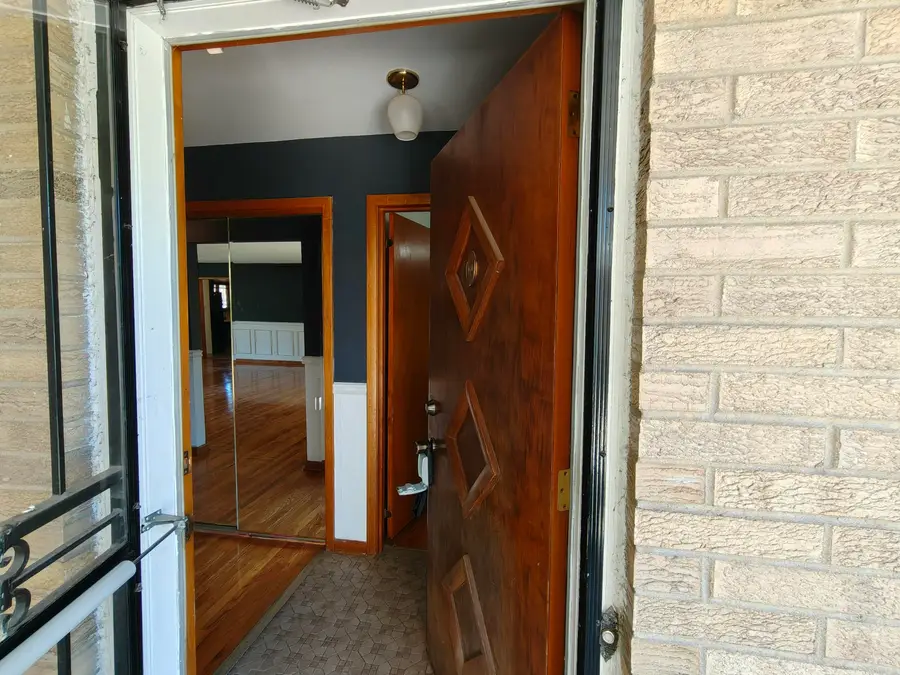 430 E 54th Avenue, Merrillville, IN 46410 - #3