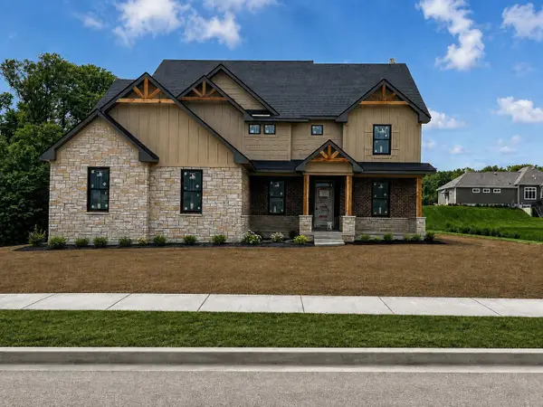 472 Stonebridge Pkwy, Valparaiso, IN 46383