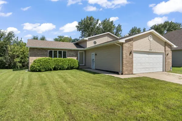 1308 W 82nd Place, Merrillville, IN 46410